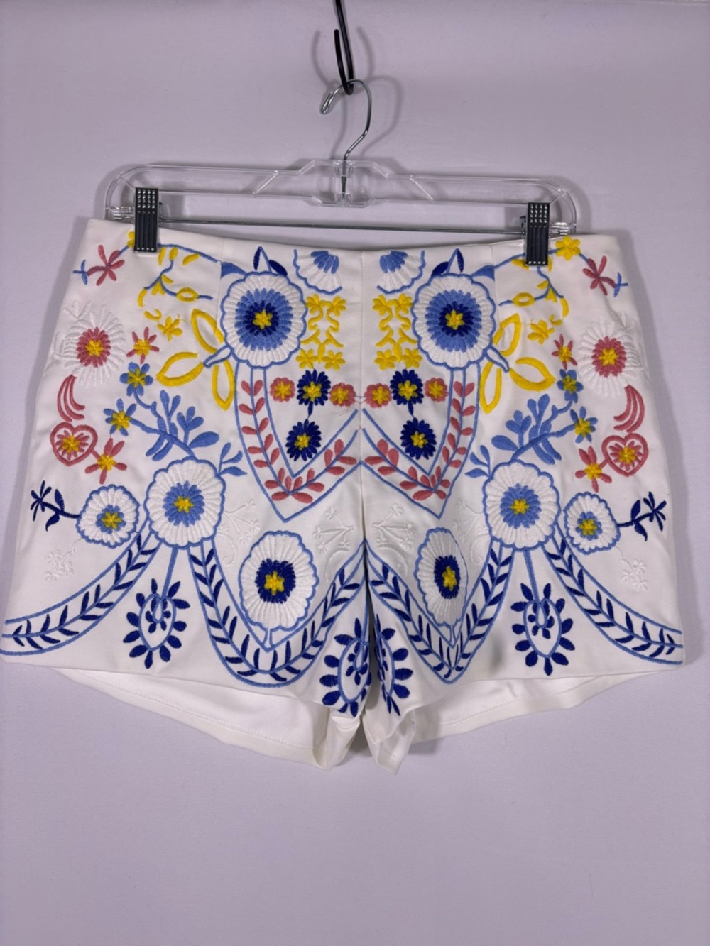 Molly Bracken Colorful Embroidered Floral Shorts White Scalloped Hem Boho M/L